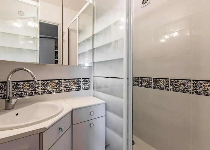 Amigos-13 By Interhome *